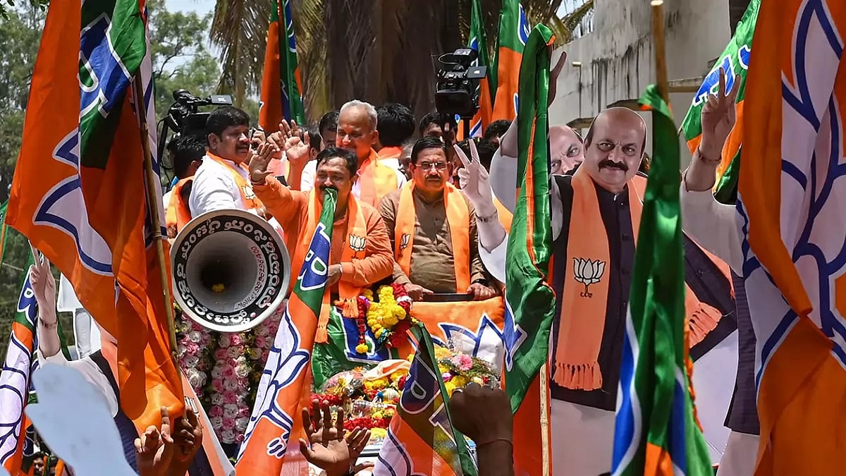 Karnataka polls: Candidates file nomination