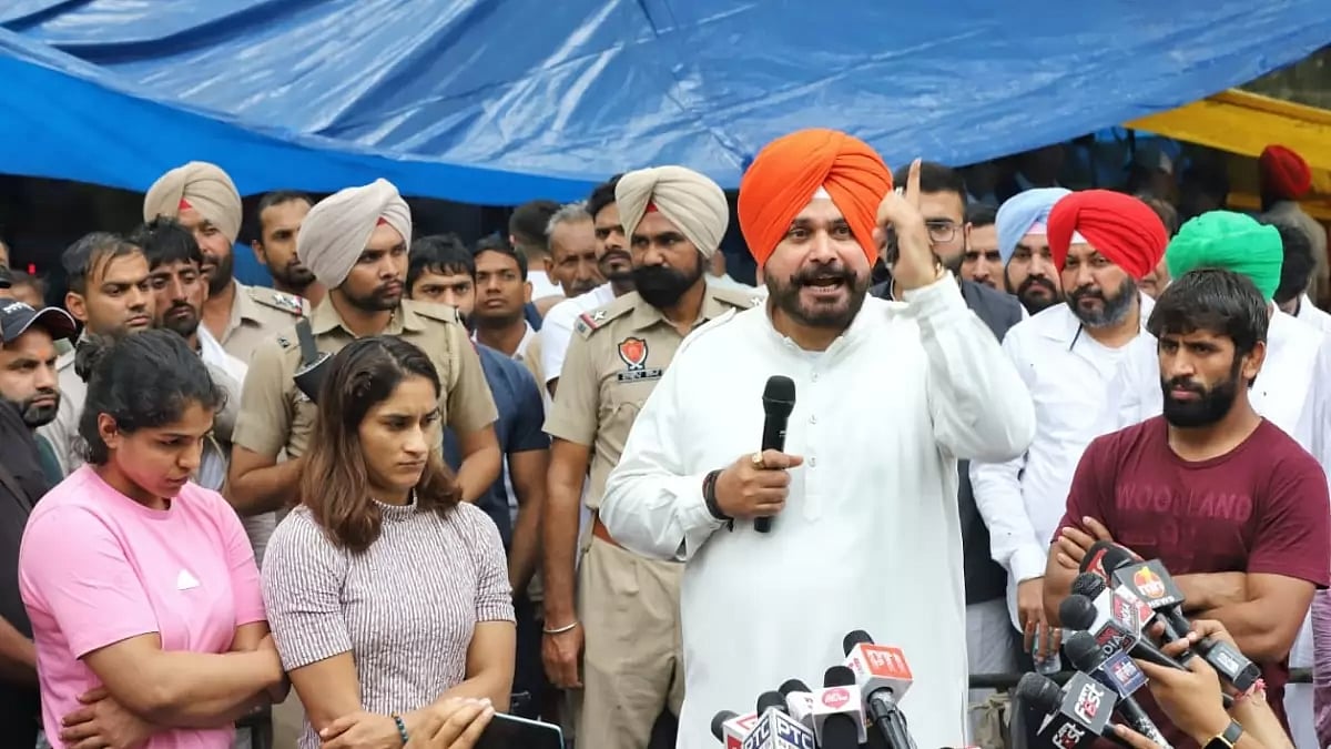 Wrestlers protest at Jantar Mantar