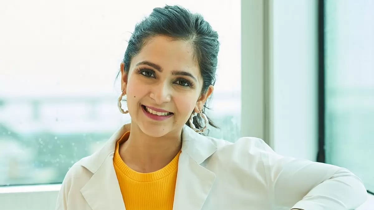 Dr. Suyomi Shah