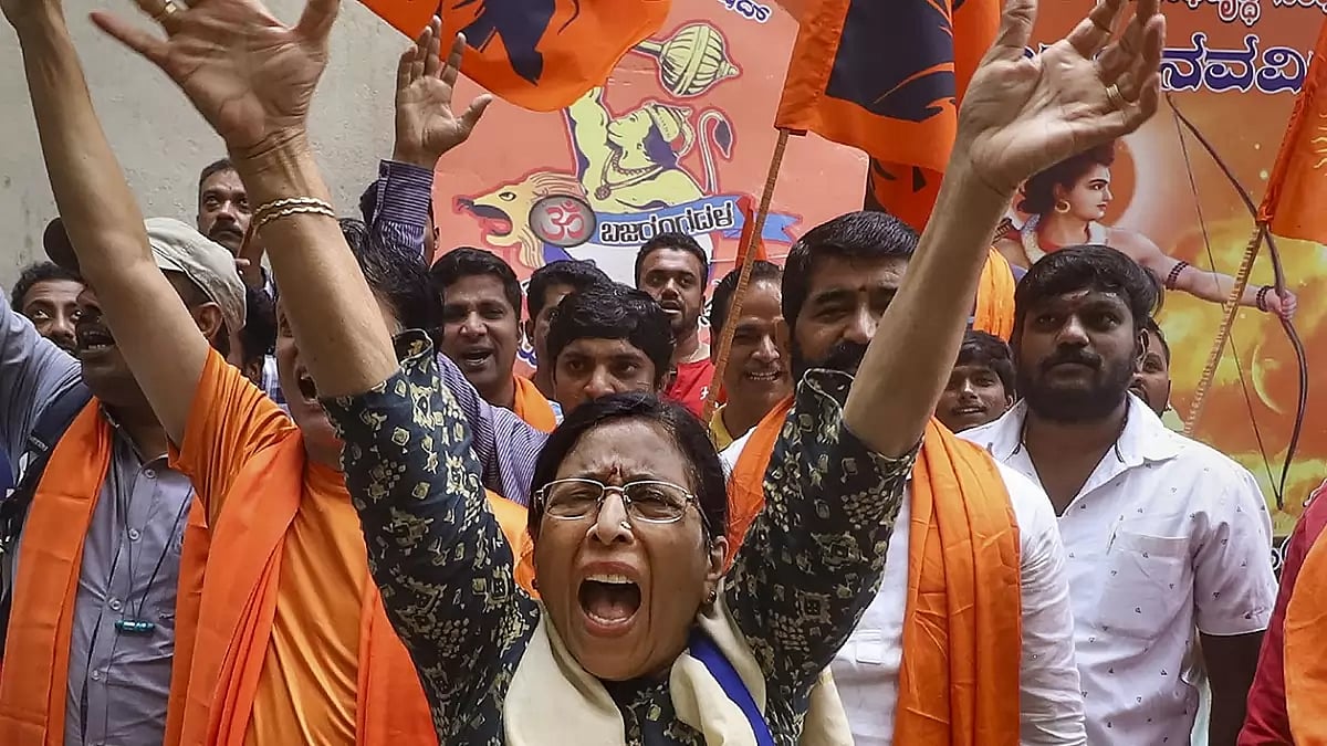 Bajrang Dal protest against Congress