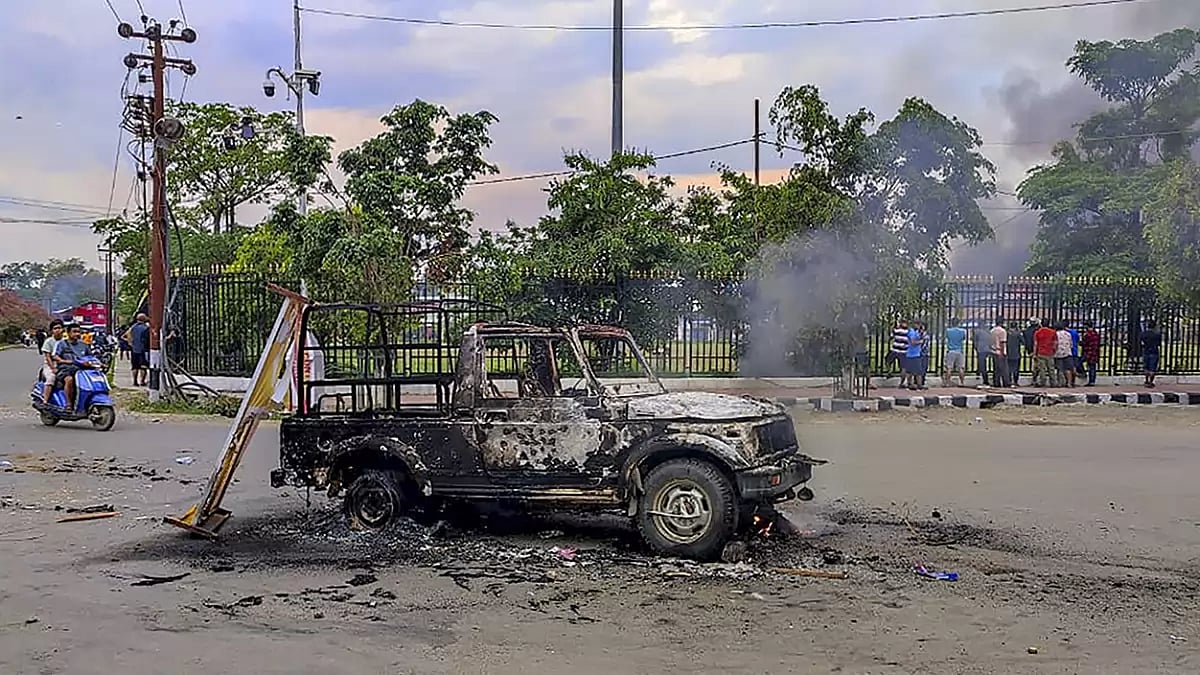 Violence breaks out in Imphal