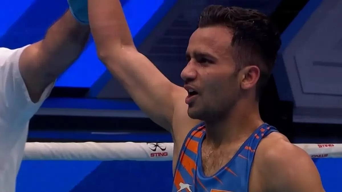 Deepak Bhoria defeated Nurzhigit Diushebaev of Kyrgyzstan by a 5-0 unanimous verdict.