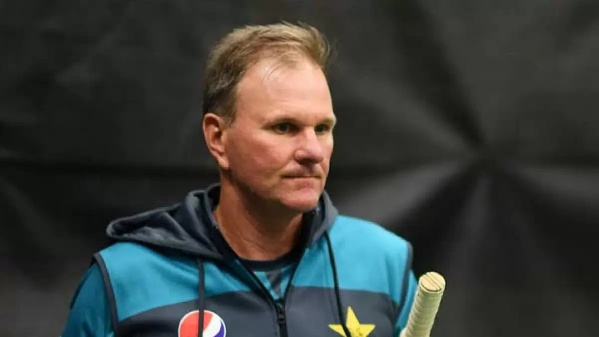 Bradburn has previously worked as the head coach of Scotland men's side.