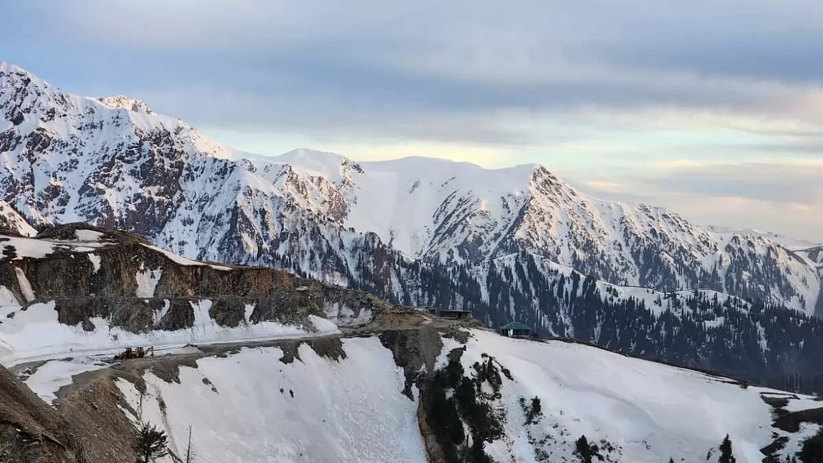 Mughal road in the backdrop of Pir Panjal mountain range