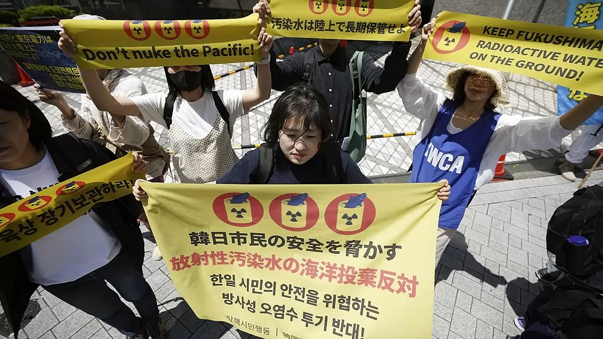 Protest against Fukushima plant water release plan