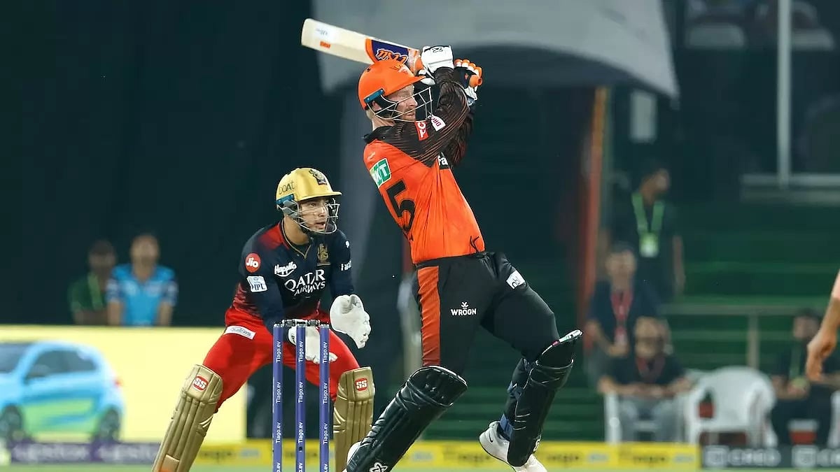Klaasen plays a pull shot en route to his hundred against RCB on Thursday.