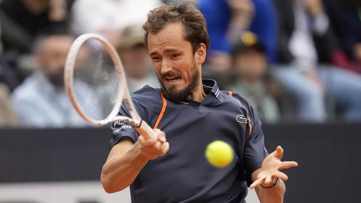 Medvedev in action against Yannick Hanfmann in Rome on Thursday.