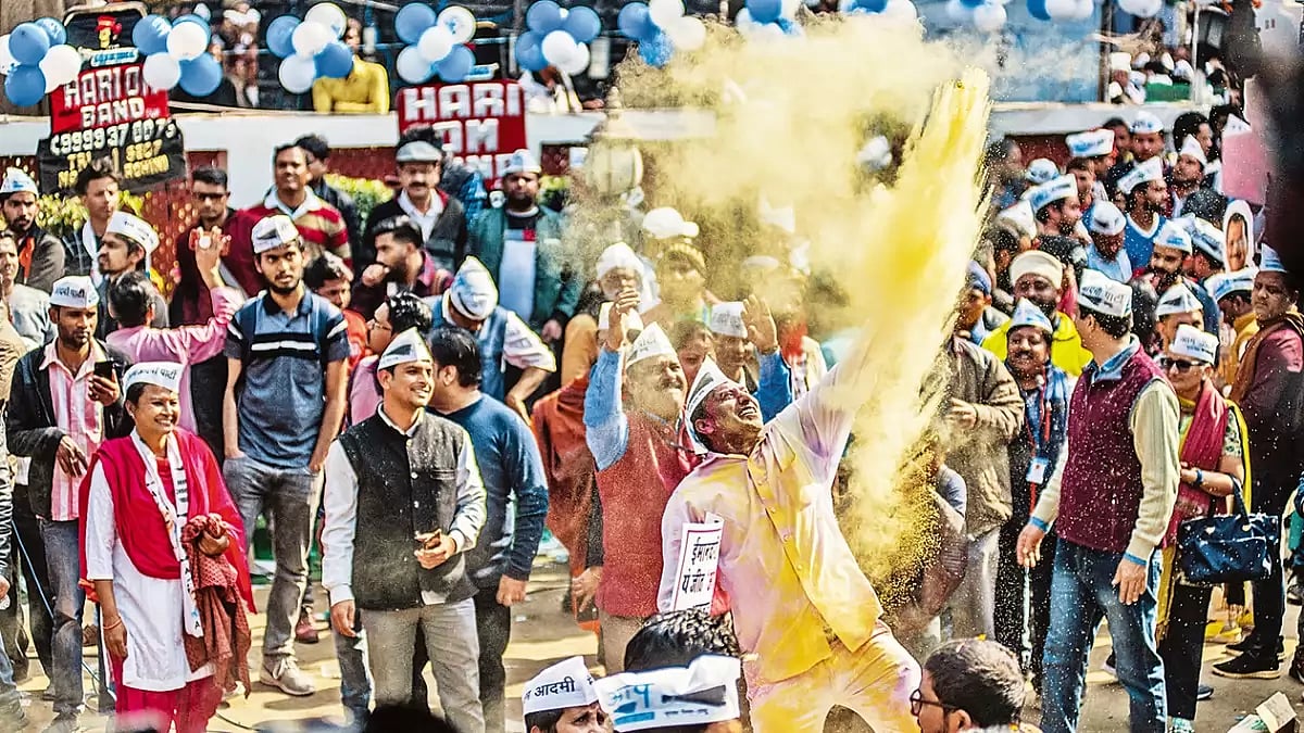 AAP supporters celebrating on the streets