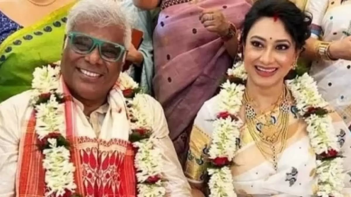 Ashish Vidyarthi with his wife