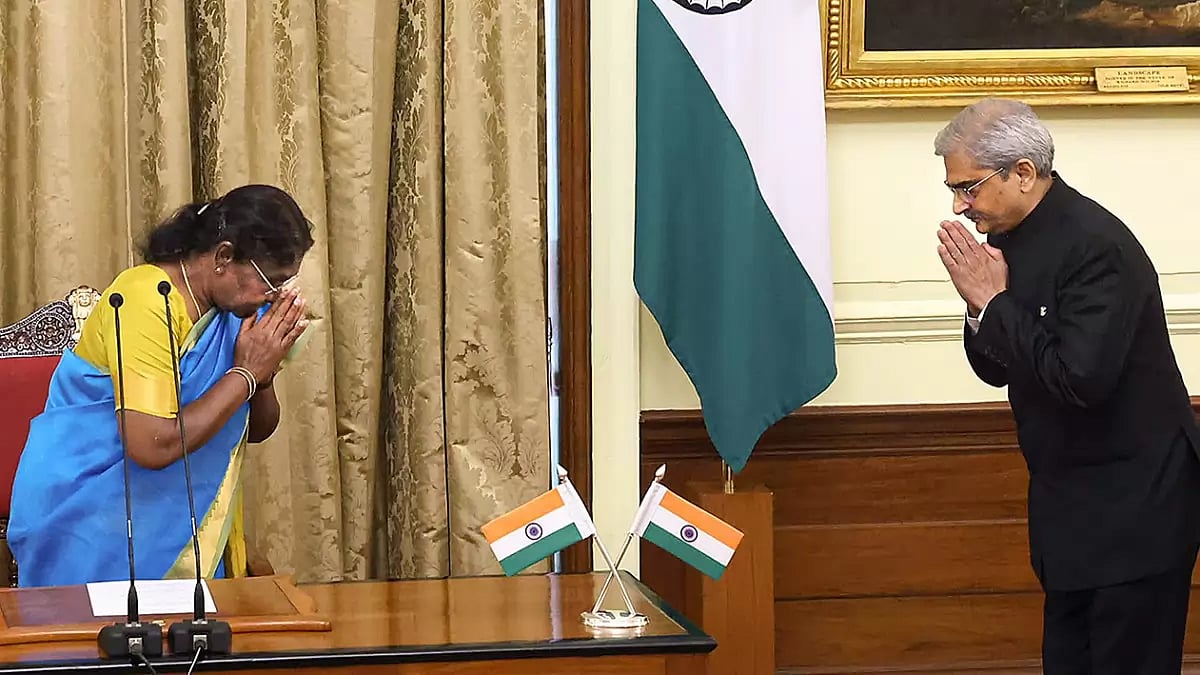 New CVC Praveen Srivastava takes oath