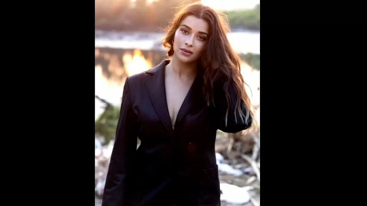 Nyraa M Banerji 