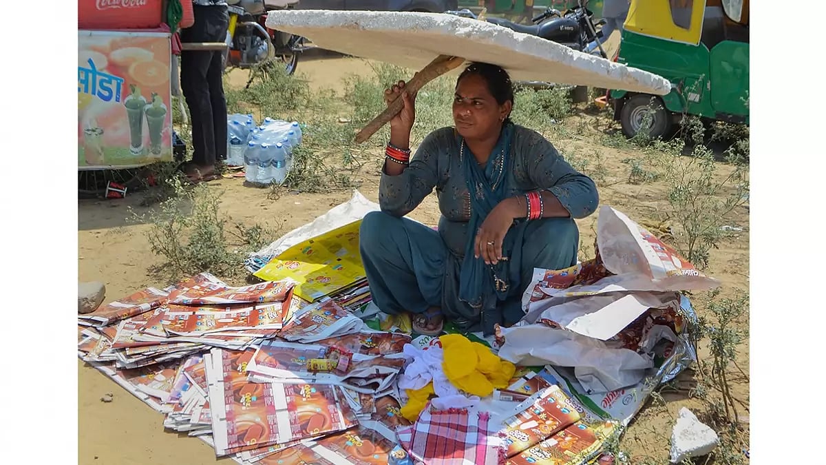 UP Reels Under Severe Heat; Heatwave Warning Issued For 22 Districts