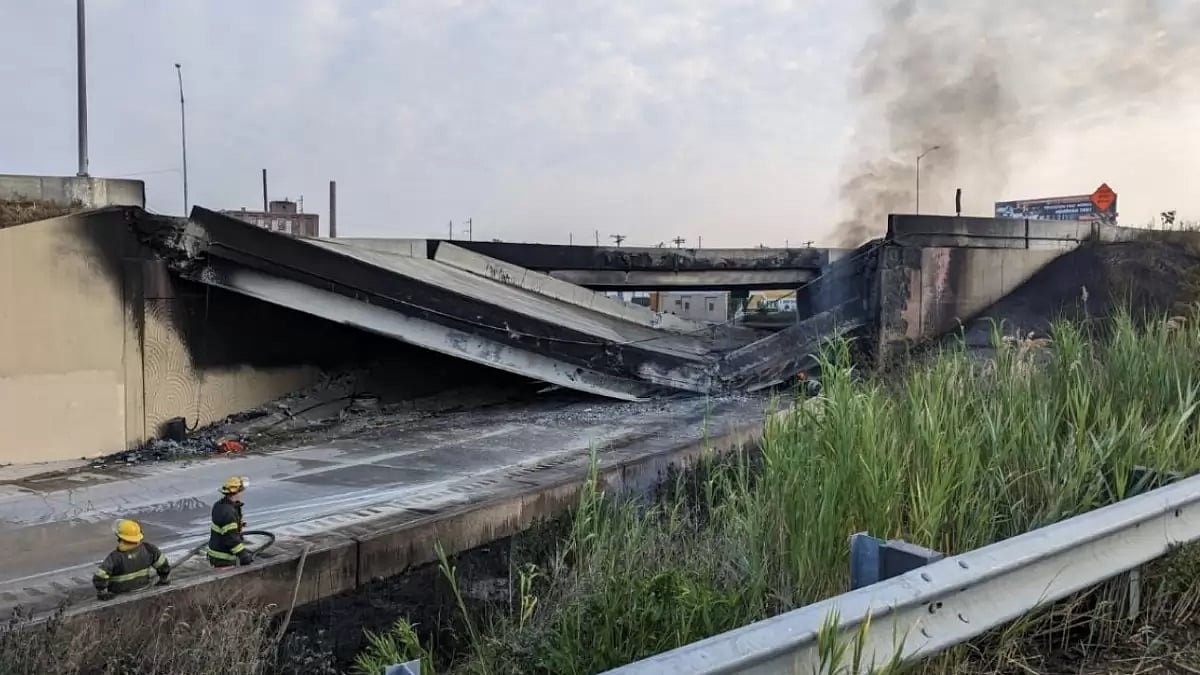 Photograph of the Interstate 95 highway that collapsed in Philadelphia 