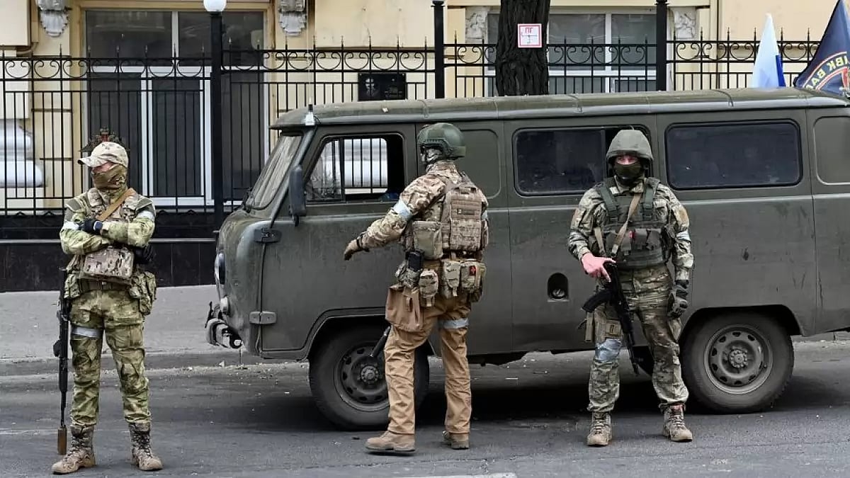 Mercenary chief Yevgeny Prigozhin led his troops out of Ukraine and advanced toward Moscow.