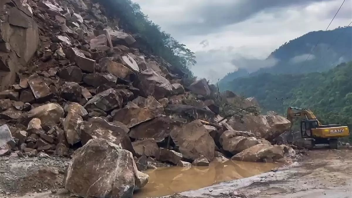 Landslide in HP