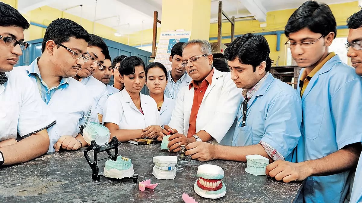 Dr R Ahmed Dental College and Hospital, Kolkata