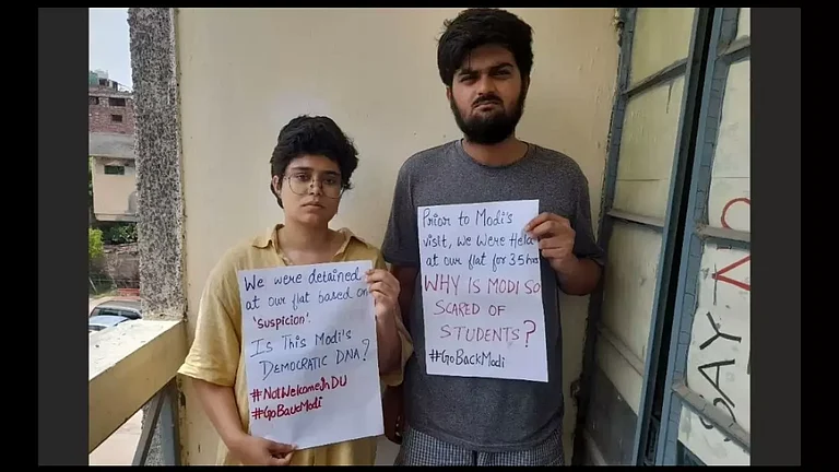 Anjali and Abhigyan detained at their flat during DU centenary celebration - null