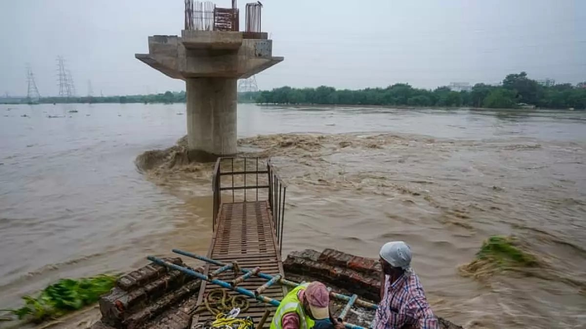 Rising water levels of Yamuna river in Delhi
