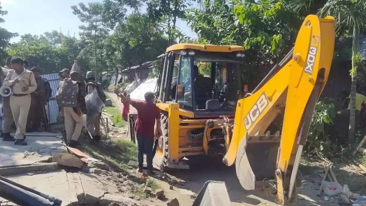 Photograph of an eviction drive in motion in Assam