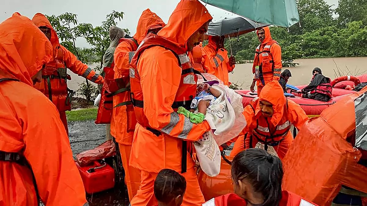 NDRF team flood rescue operation in Raigad
