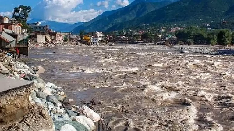 Flash flood in Himachal Pradesh - null