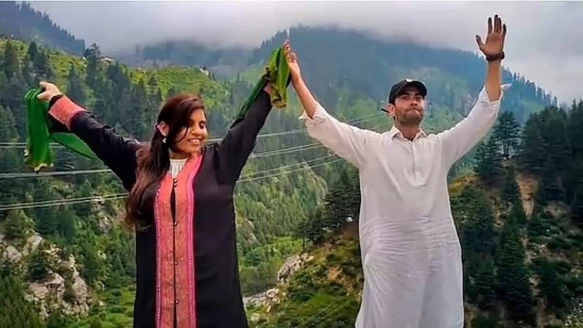 Anju from India went to Pakistan to meet her Facebook friend and married him.