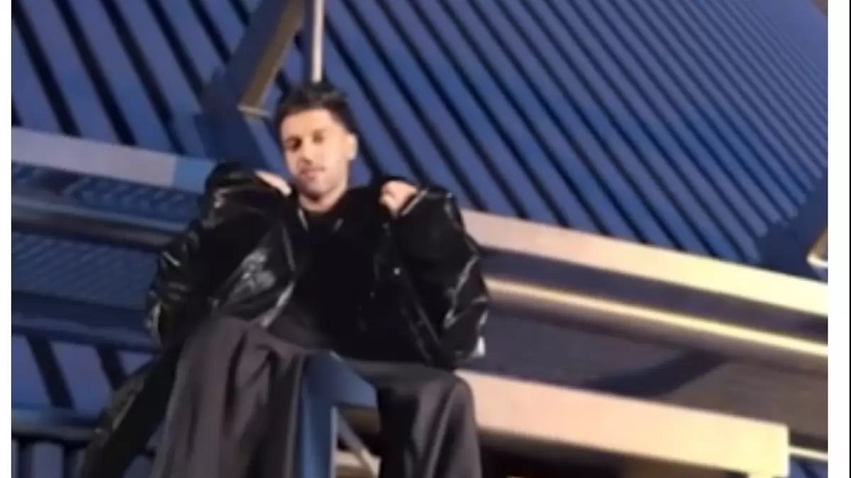 Guru Randhawa Spotted Atop CN Tower In Canada For His Next Project