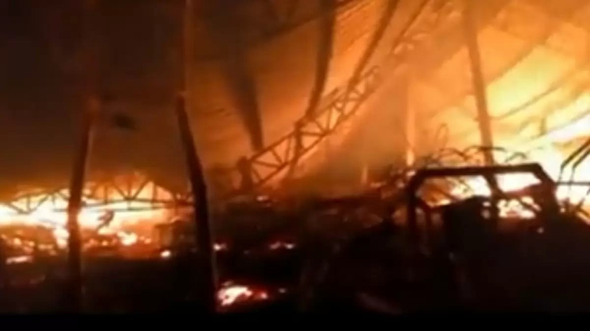 A blazing fire incident unfolded in Jaunapur, Southwest Delhi, as a tent godown caught fire on Frida