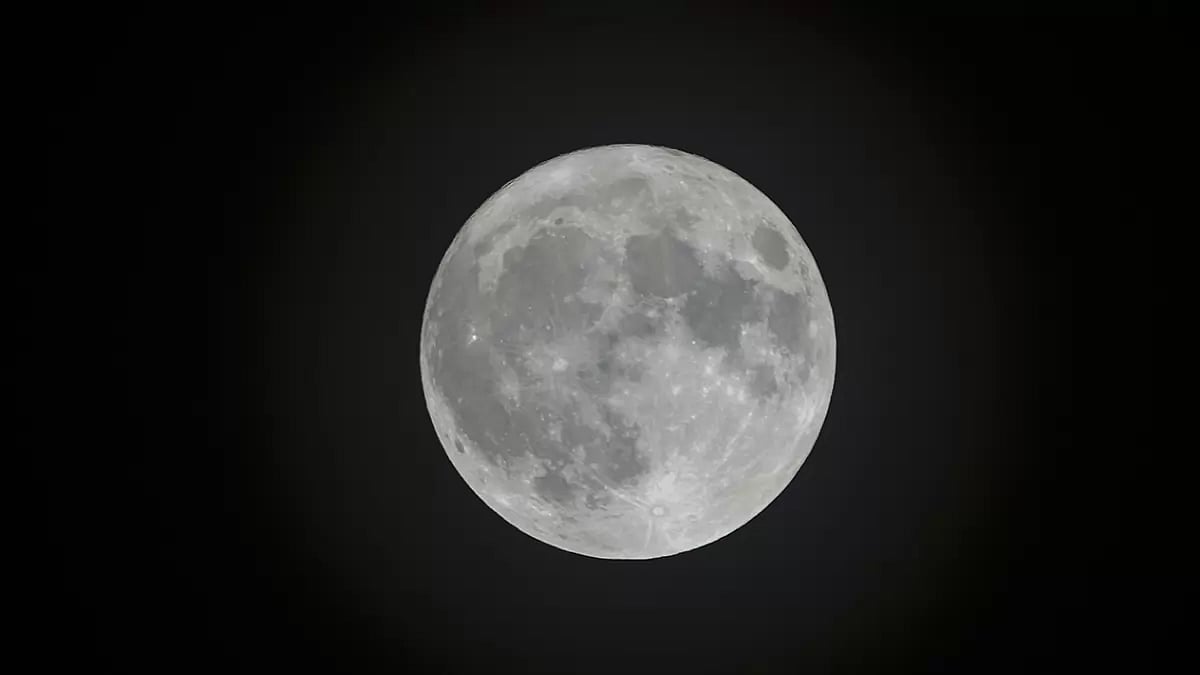 Supermoon in New Delhi