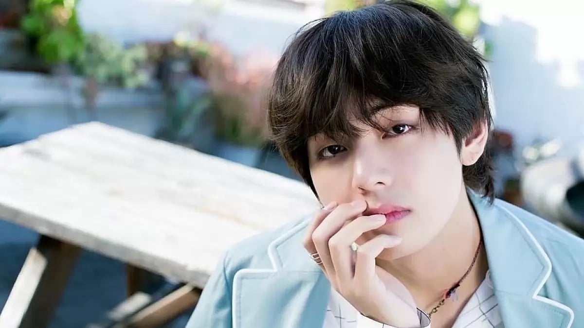 BTS Singer V