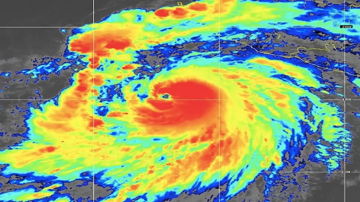 Photo of Hurricane Hilary by National Hurricane Center