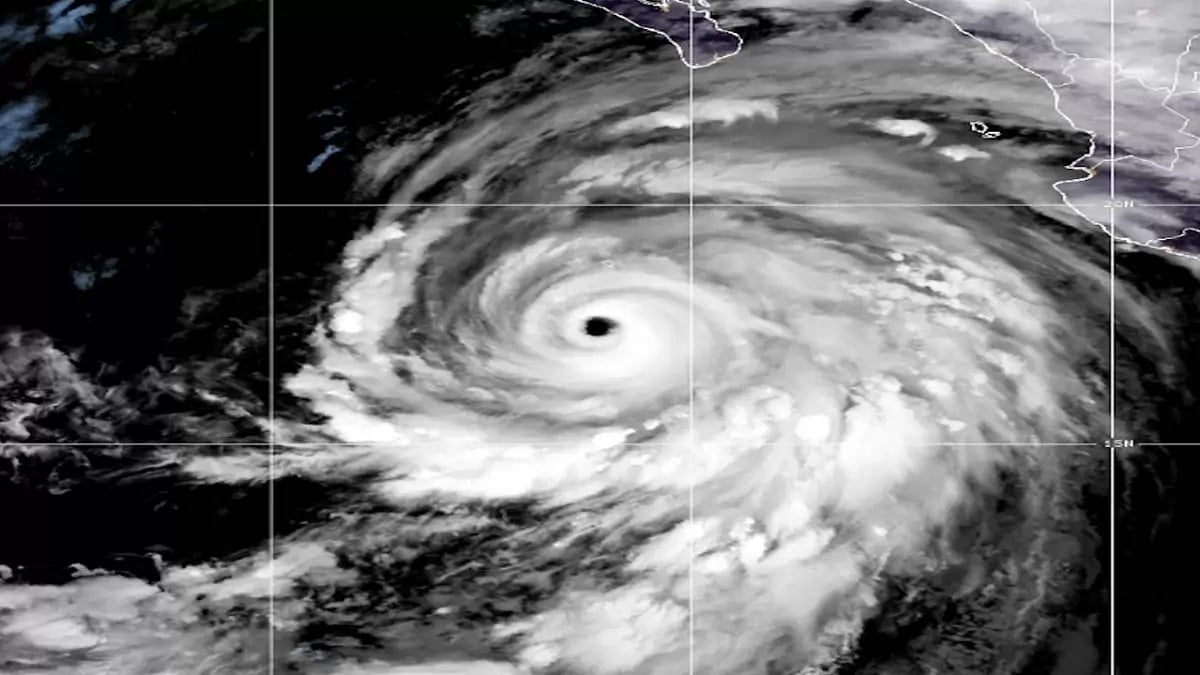 Photo of Hurricane Hilary by National Hurricane Center