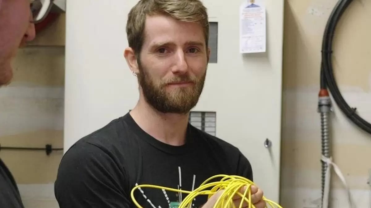 Linus Sebastian's Rise: From NCIX to Tech YouTube Empire