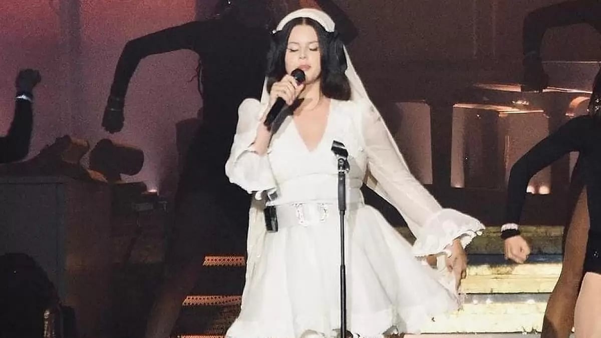 Lana Del Rey - Soulful Melodies on Fall Tour