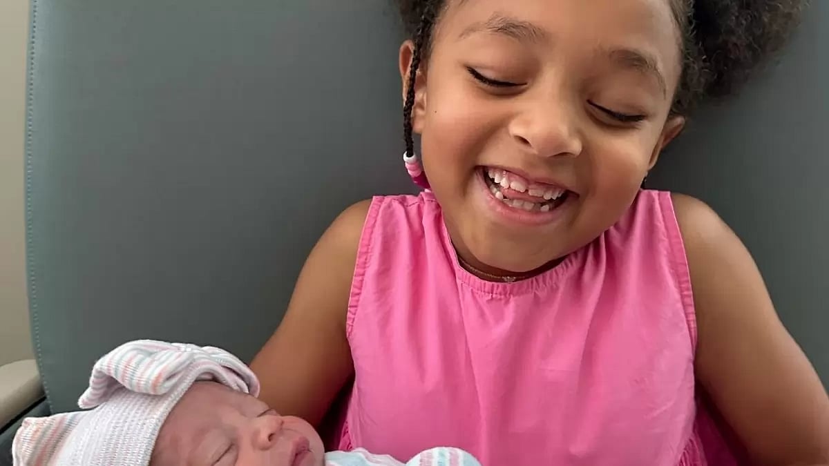 Alexis Olympia Ohanian Jr. with her baby sister