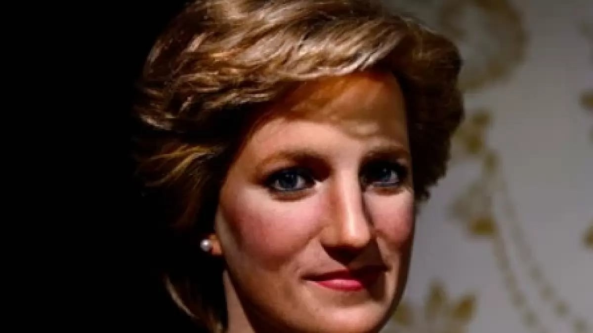 A snapshot of Princess Diana from a charity event in 1993