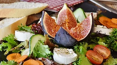Savor Vancouver's Culinary Scene: The Ultimate Guide to Best Cheap Eats