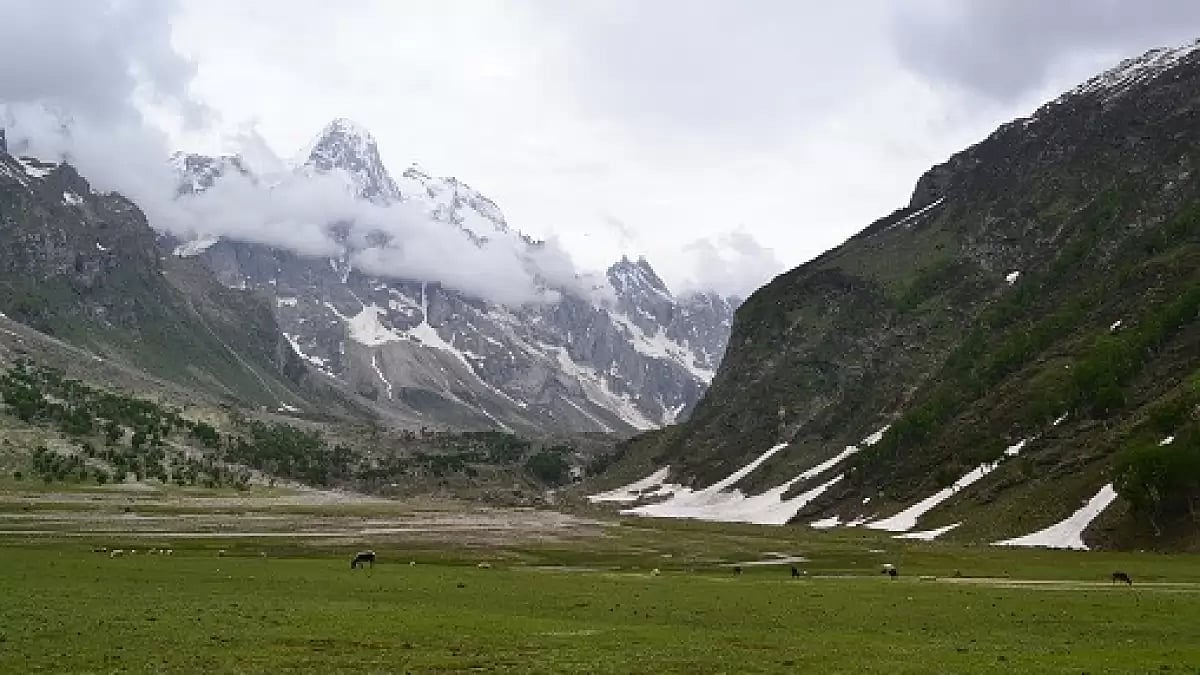 Way to Brahma Peak in Kishtwar - stock photo