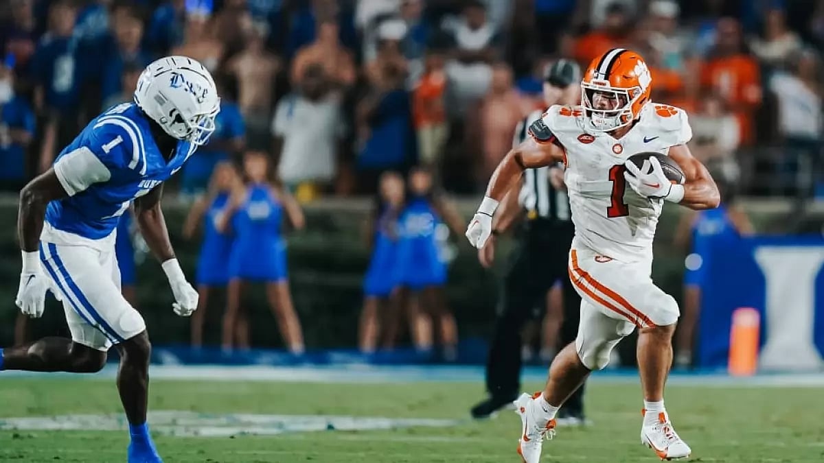 Duke Blue Devils defeated Clemson Tigers with a final score of 28-7