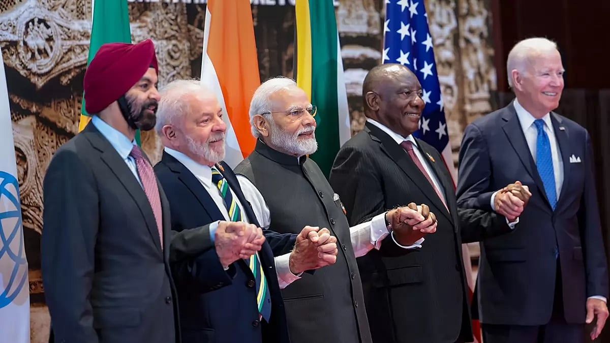 G20 Summit: Delegates at Rajghat