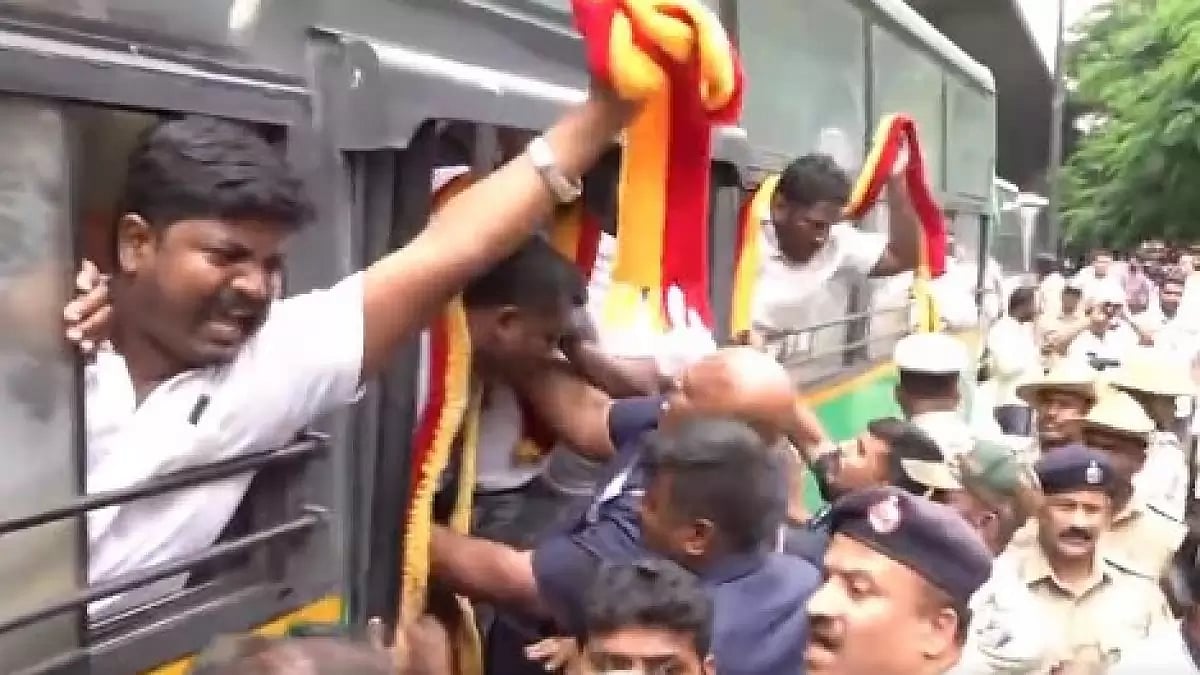 Police detained activists who were staging a protest over Cauvery water dispute.