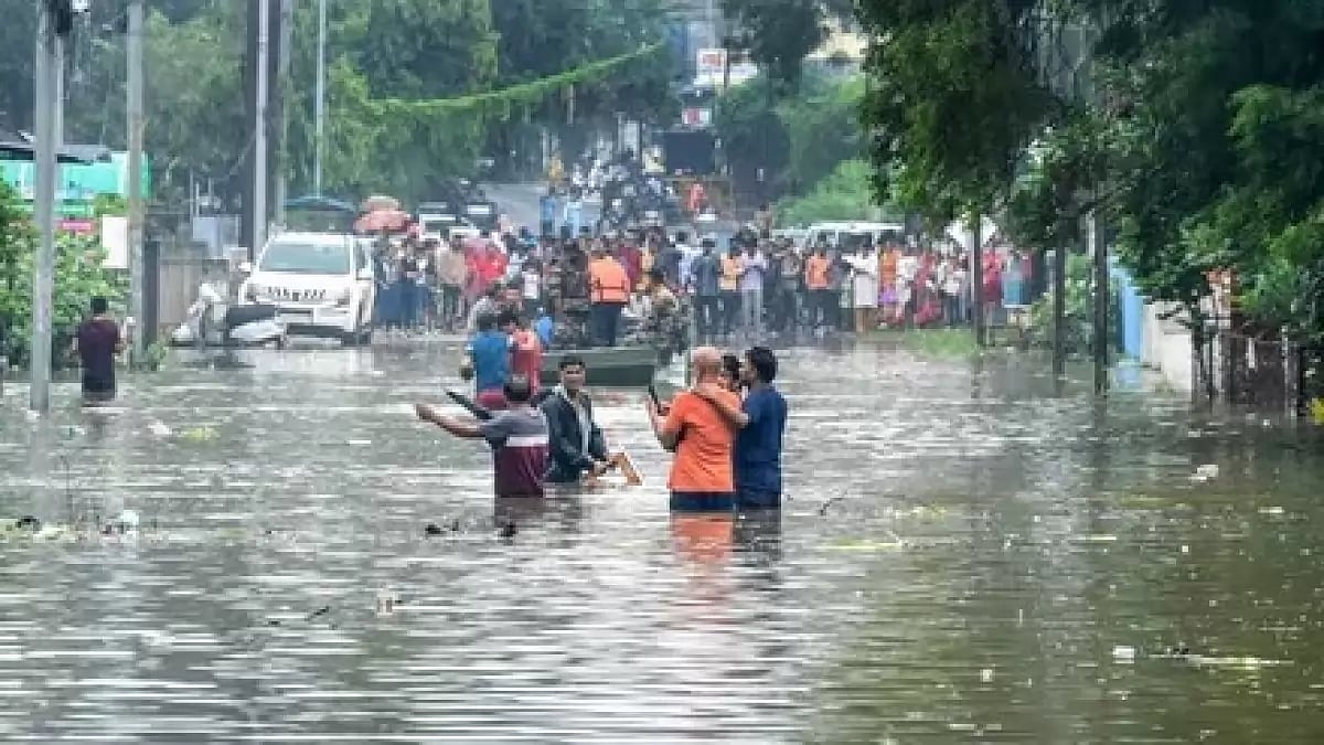 Rain Lashes Kolkata, Artisans Making Durga Idols Face Harrowing Time