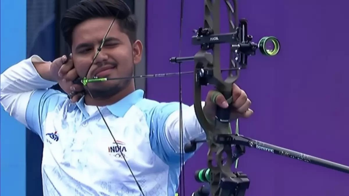 AP/File : Ojas Pravin Deotale in action at the Hangzhou Asian Games on Tuesday.