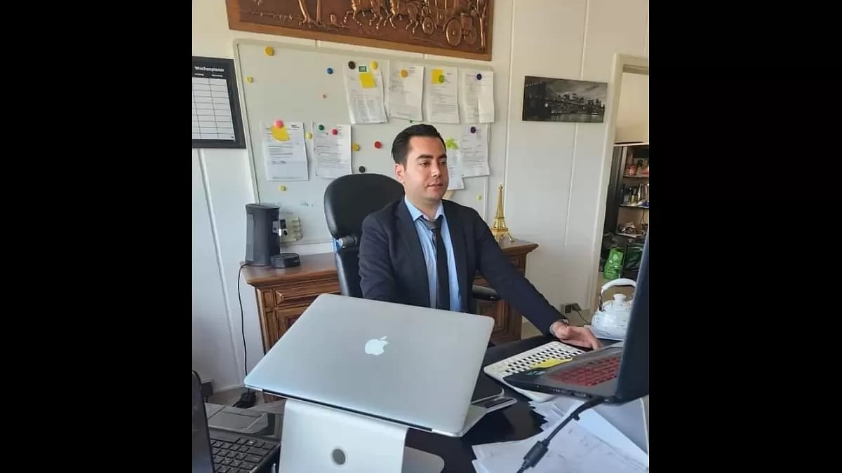  Dr. Bassam Hanna's