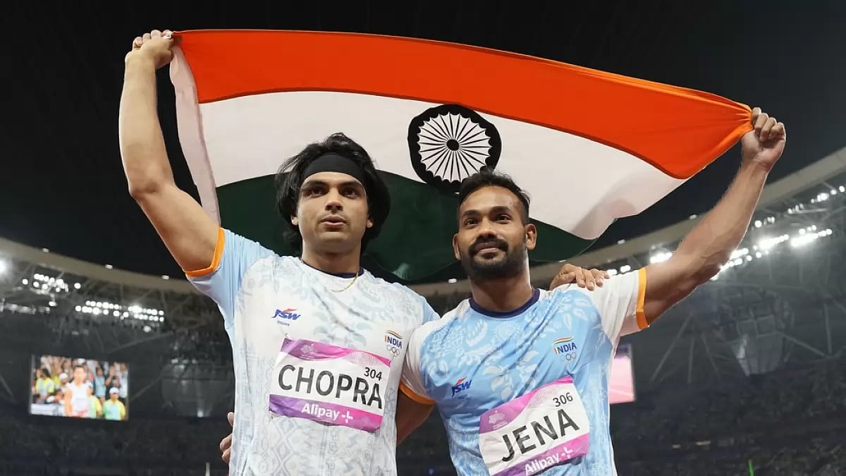 Neeraj Chopra (L) and Kishore Kumar Jena after their one-two podium finish in Hangzhou. 