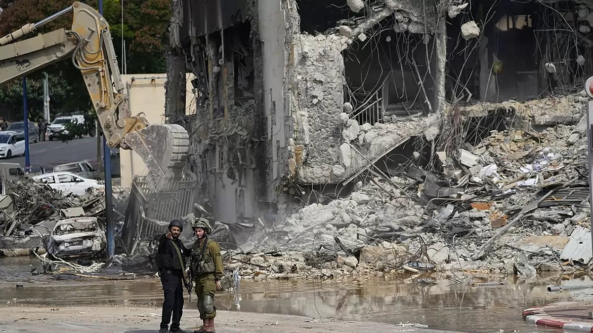 Killing hundreds of Israelis