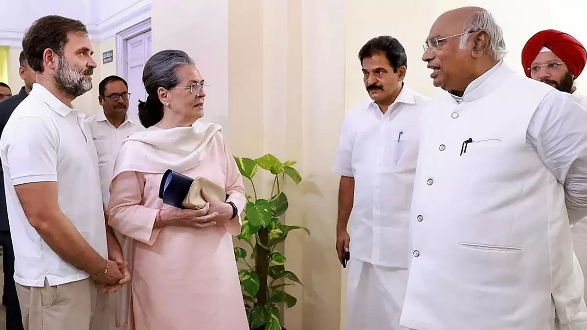Congress Working Committee meet in Delhi