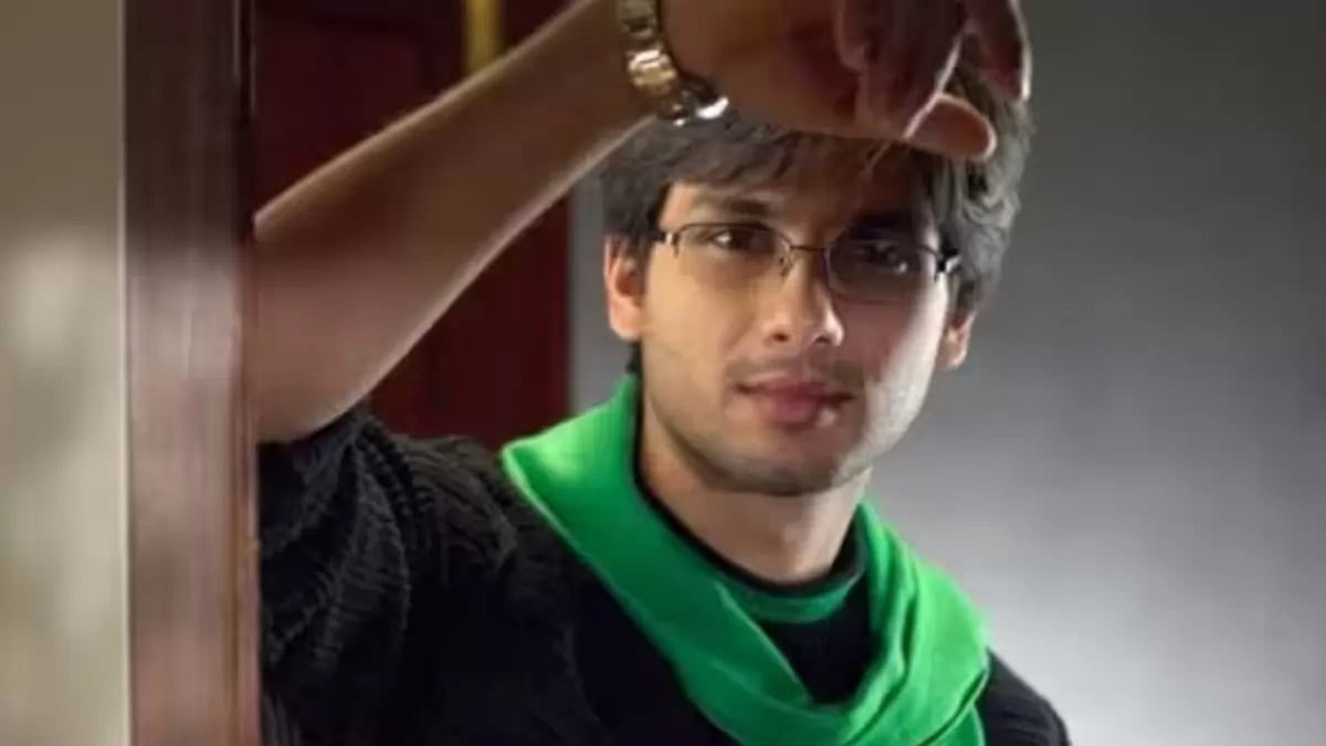 Shahid Kapoor in 'Jab We Met'