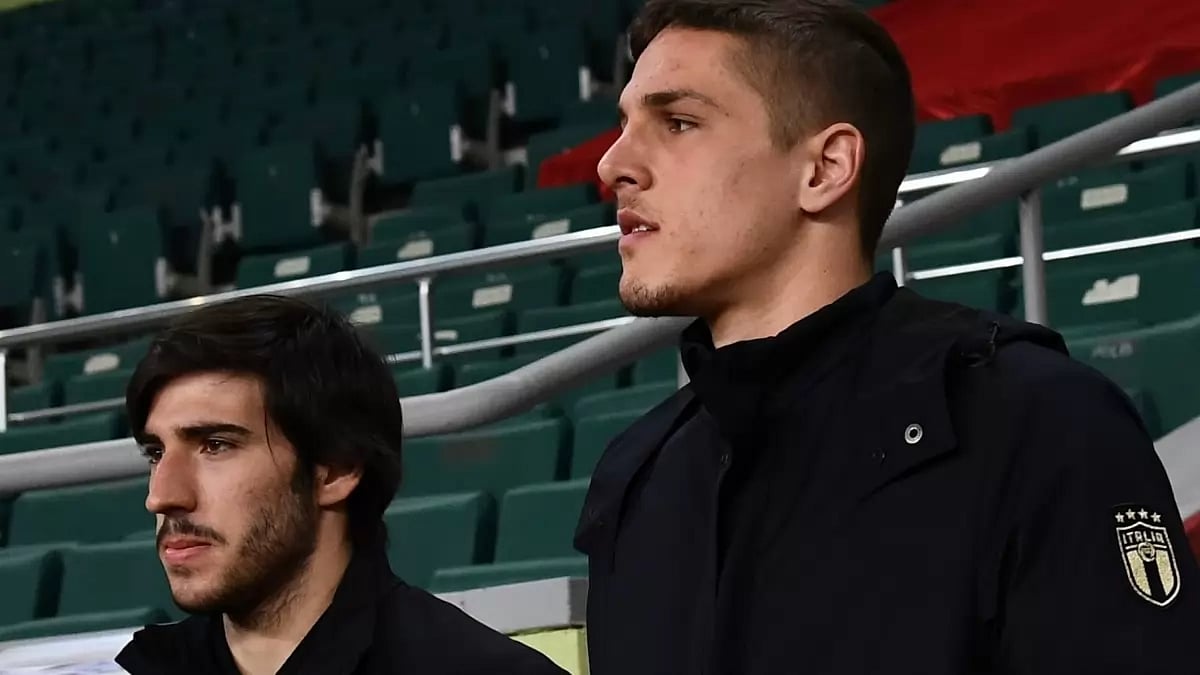 English Premier League stars Nicolò Zaniolo and Sandro Tonali (left) have been questioned by authori