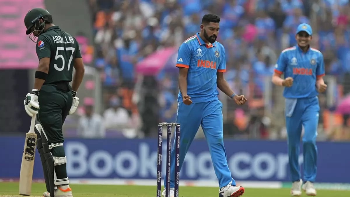 Mohammed Siraj after taking the wicket of Pakistan opener Abdullah Shafique